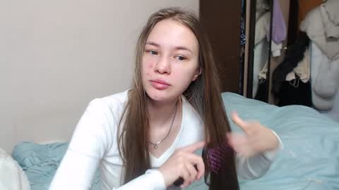 Snapshot of leila_bambi_ chatting on 5, 2, 2025 leila_bambi_ online show from 5, 2, 2025