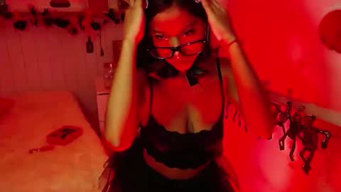 leilaebony_ online show from 19, 10, 2025