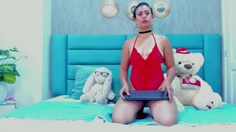   online show from 13, 2, 2025