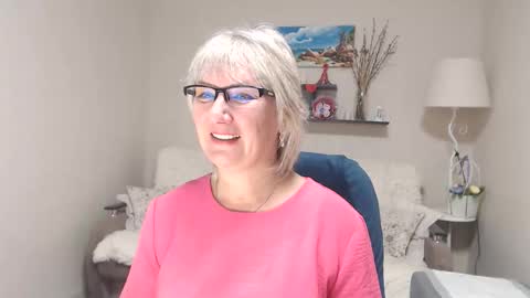 Leila Kinky online show from 25, 9, 2025