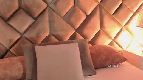 Leizathompson online show from 11, 2, 2026