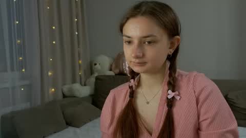 Snapshot of lelia_vibe chatting on 27, 4, 2026 Lelia online show from 27, 4, 2026