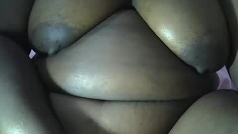 Snapshot of lemon_girl90 chatting on 1, 12, 2025 lemon_girl90 online show from 1, 12, 2025