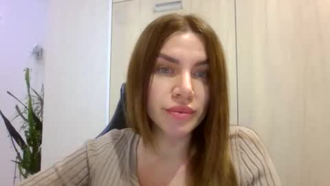 lena6122000 online show from 24, 10, 2025