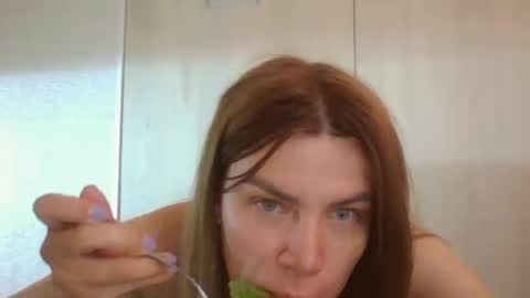Snapshot of lena6122000 chatting on 29, 6, 2026 lena6122000 online show from 29, 6, 2026