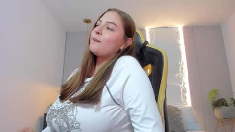 lena_jhons online show from 15, 12, 2025