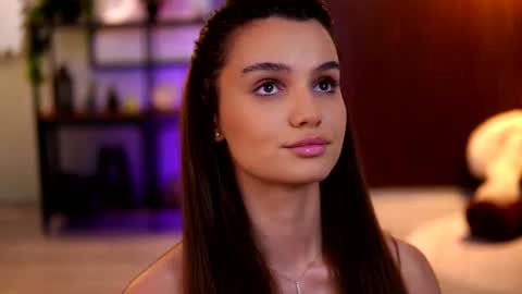 Lena Laurent online show from 27, 6, 2026