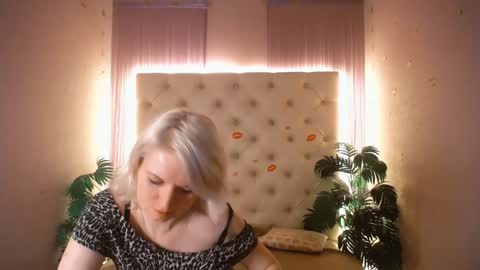 Lena online show from 30, 1, 2025