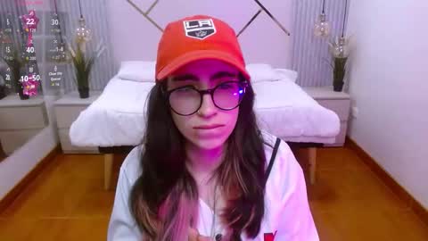 Snapshot of lena_roses chatting on 15, 11, 2025 Lena online show from 15, 11, 2025