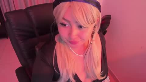 Lenna Kang online show from 23, 11, 2025