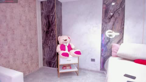 Snapshot of lenathompson chatting on 26, 2, 2026 Lenathompson online show from 26, 2, 2026