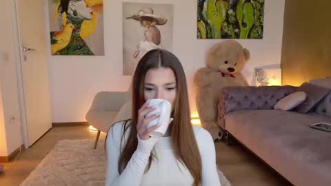 Lenna Goddess online show from 29, 1, 2025