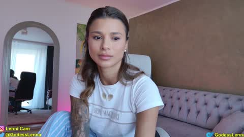 Lenna Goddess online show from 28, 9, 2025