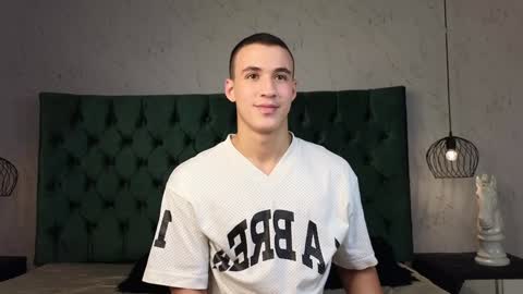 Snapshot of leo_delvey chatting on 5, 12, 2024 leo online show from 5, 12, 2024