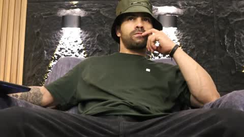 Leo  Diaz online show from 13, 4, 2026