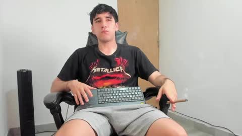 Snapshot of leo_jones389 chatting on 28, 4, 2026 Leo Jones online show from 28, 4, 2026