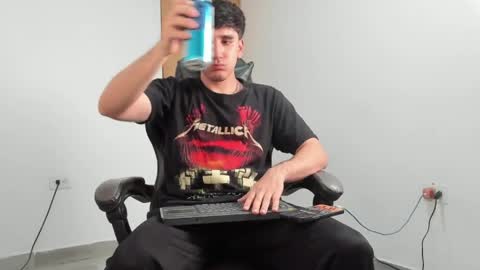 Snapshot of leo_jones389 chatting on 19, 5, 2026 Leo Jones online show from 19, 5, 2026