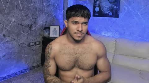 Leo independent model online show from 16, 12, 2025