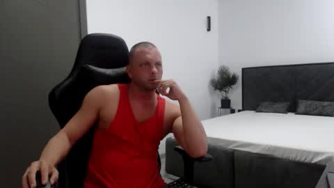 Snapshot of leoknightx chatting on 29, 9, 2025 Leo online show from 29, 9, 2025