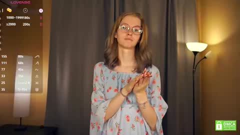 Hello Im Roxy Im just starting my journey here so lets get acquainted online show from 17, 12, 2025