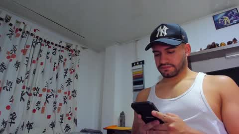 Snapshot of leon__hart chatting on 16, 12, 2024 Leon Hart online show from 16, 12, 2024