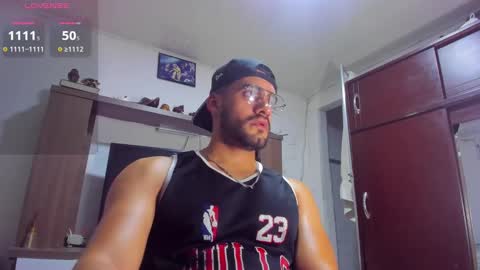 Snapshot of leon__hart chatting on 21, 12, 2024 Leon Hart online show from 21, 12, 2024