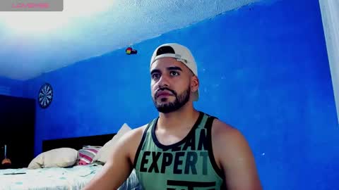 Snapshot of leon__hart chatting on 2, 1, 2025 Leon Hart online show from 2, 1, 2025