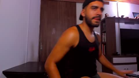 Snapshot of leon__hart chatting on 24, 1, 2025 Leon Hart online show from 24, 1, 2025