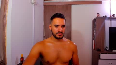 Snapshot of leon__hart chatting on 11, 2, 2025 Leon Hart online show from 11, 2, 2025