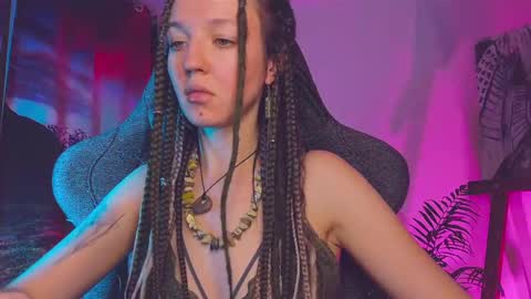 leona online show from 22, 1, 2025