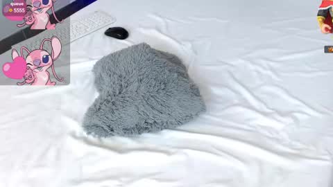 LUCY online show from 22, 2, 2025