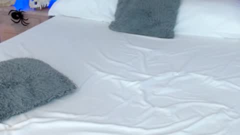 LUCY online show from 29, 10, 2025