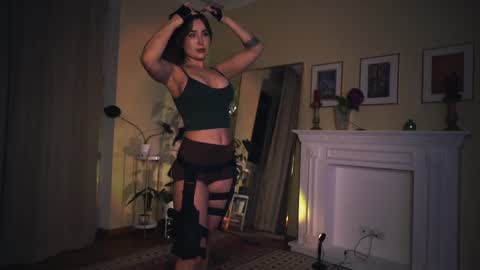 Snapshot of leonamell chatting on 18, 1, 2025 Leo online show from 18, 1, 2025