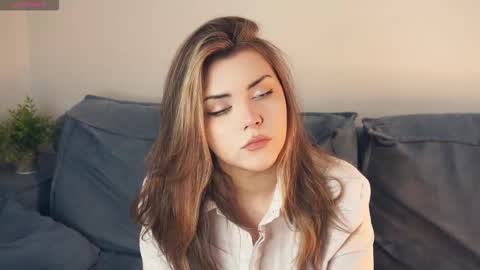 Mia online show from 17, 12, 2025