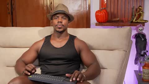 Leandro jones online show from 23, 9, 2025