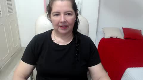 leonela   online show from 2, 6, 2026