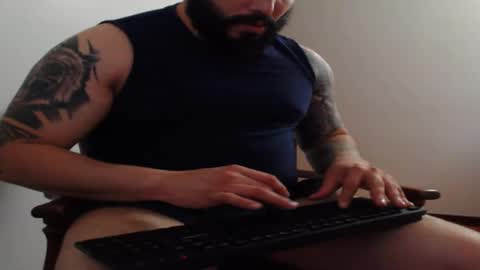 leonidas_murfi71 online show from 5, 3, 2025