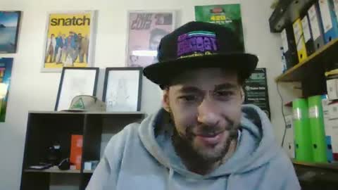 Snapshot of leonidascum chatting on 17, 2, 2026 leonidascum online show from 17, 2, 2026