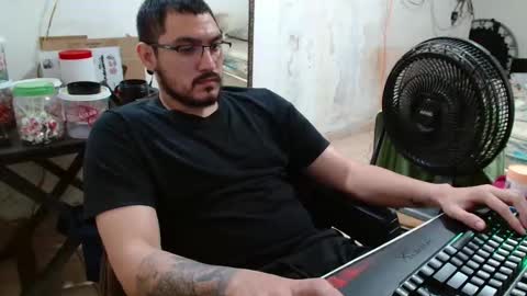 Snapshot of leonino231 chatting on 22, 11, 2025 leonino231 online show from 22, 11, 2025