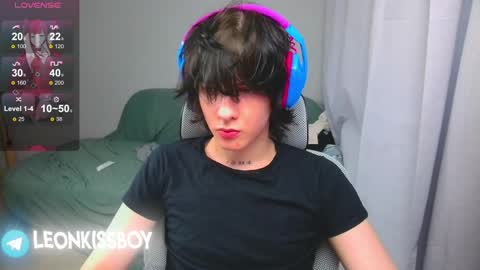 leonkissboy online show from 15, 4, 2026