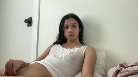 Snapshot of leonthetwink24 chatting on 5, 4, 2026 leonthetwink24 online show from 5, 4, 2026