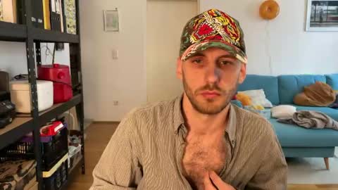 Leon online show from 3, 6, 2026
