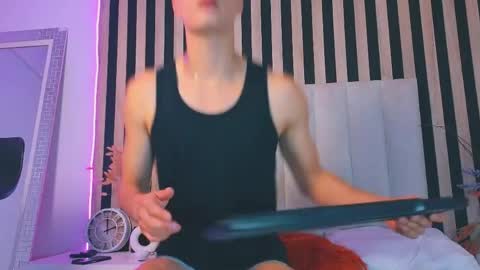 leotease online show from 25, 4, 2026