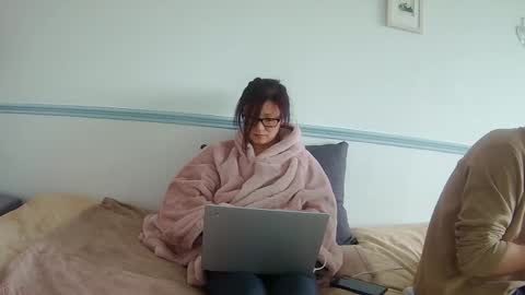 LePetitFeet1 online show from 18, 2, 2025