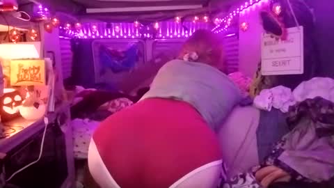 LesleyGumGrass- The Boring Trans girl online show from 26, 9, 2025