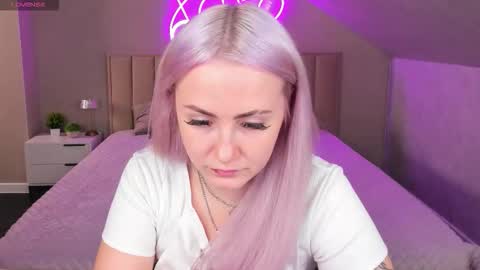 Snapshot of leslie_bell chatting on 14, 10, 2025 Joyce online show from 14, 10, 2025