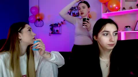 leslie_bird online show from 1, 4, 2026