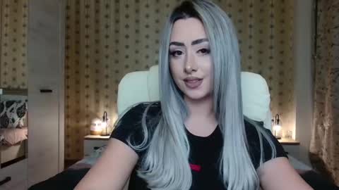 leslie_secret online show from 9, 12, 2024