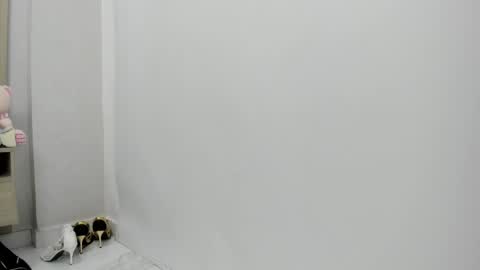 Lesly Santodomingo online show from 31, 5, 2026