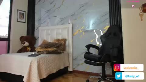 I am here from Monday to Friday from 730 am to 130 pm Colombia time and saturday from 500 am to 1000 am .... Soon Blue page online show from 17, 7, 2026